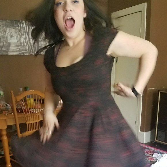 Dress - Picture 4 of 5